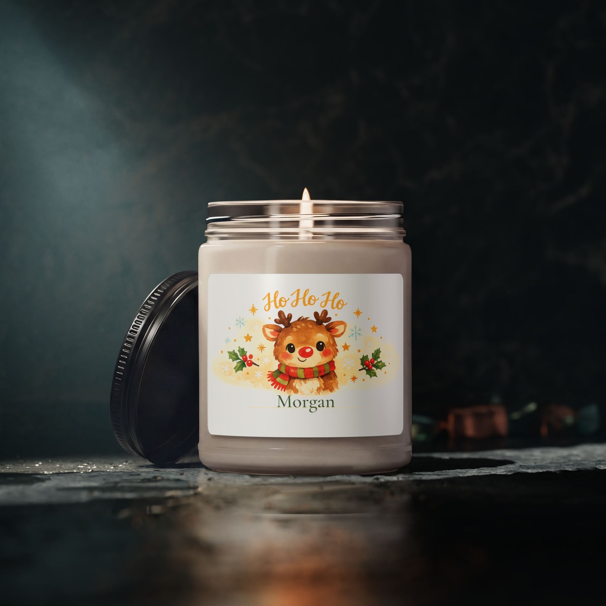 Size reference of the 9 oz reindeer candle jar